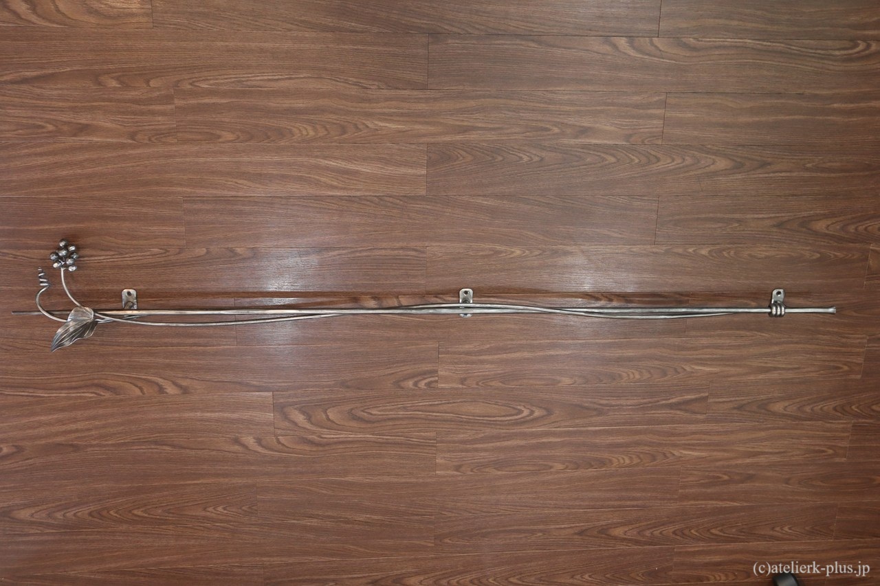 ロートアイアンのコート掛け【イタリアンベリー】