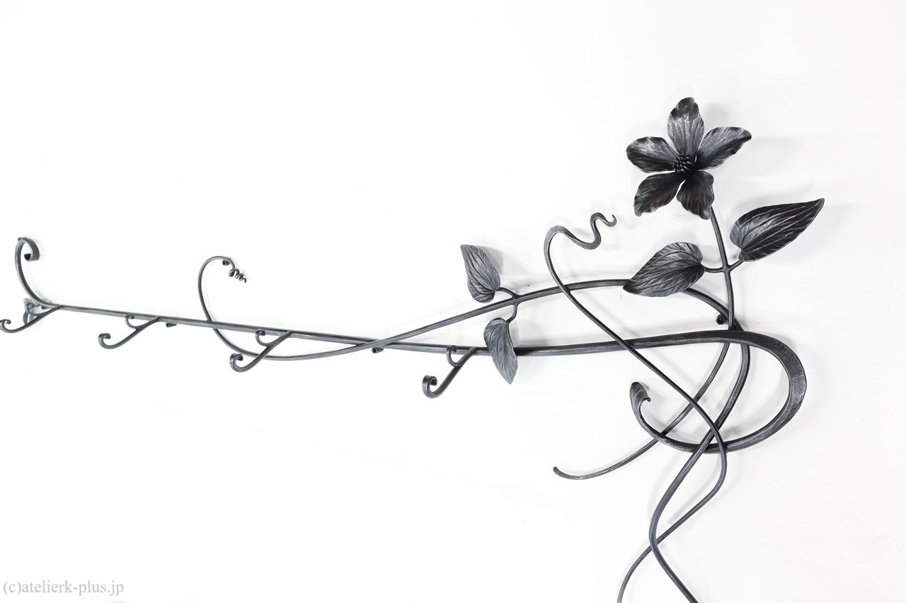 ロートアイアンのコート掛け【クレマチス】