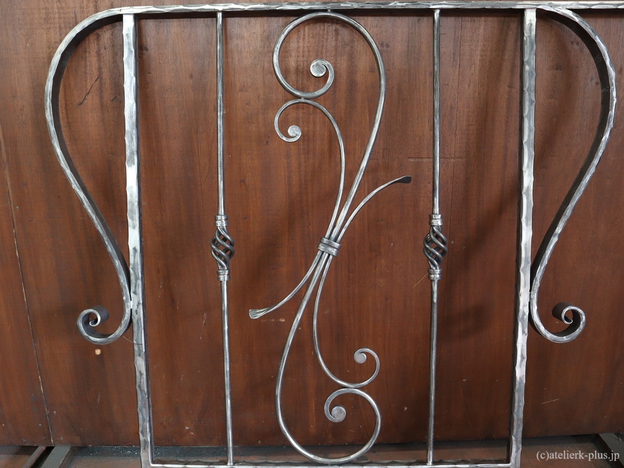 ロートアイアンの手摺