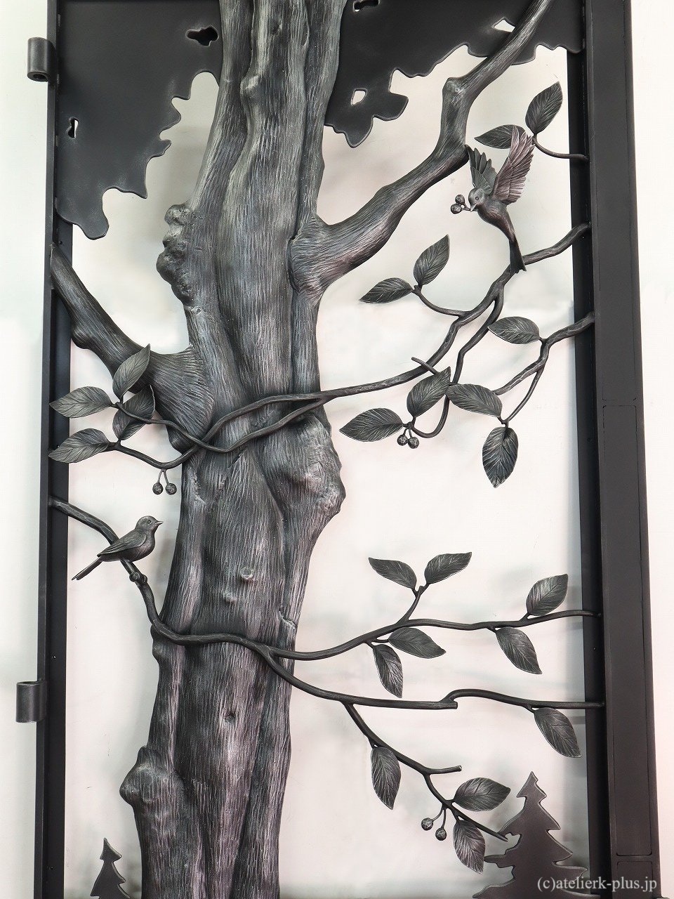 ロートアイアンのマンション扉【森】