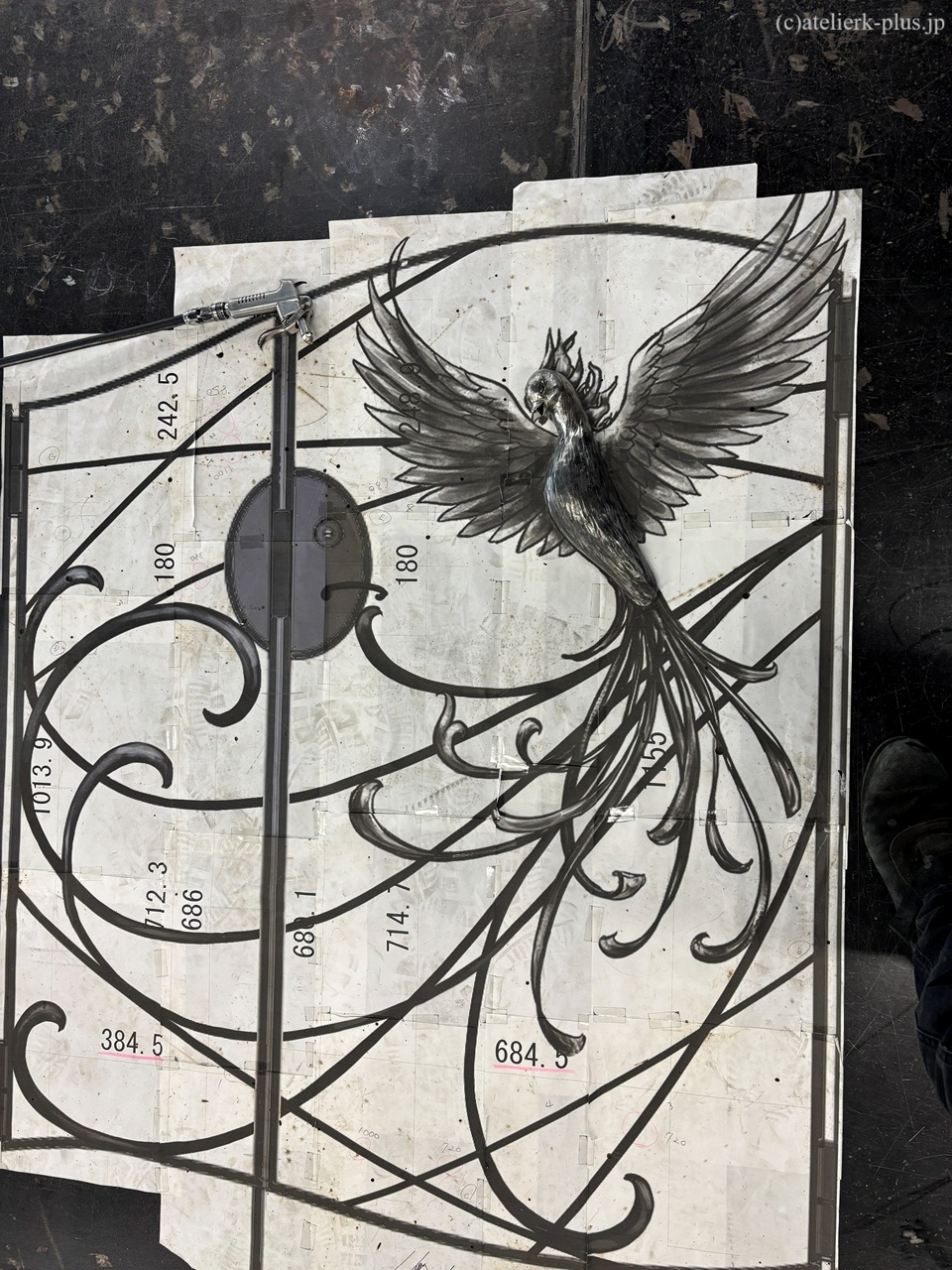 ロートアイアンの門扉【鳳凰】