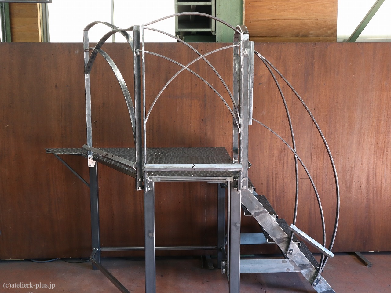 ロートアイアンのステップ