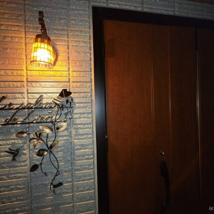 ロートアイアンの看板【ピアノ・クレマチス・ハチドリ】