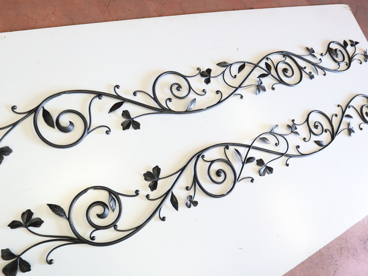 ロートアイアンのウォールデコ