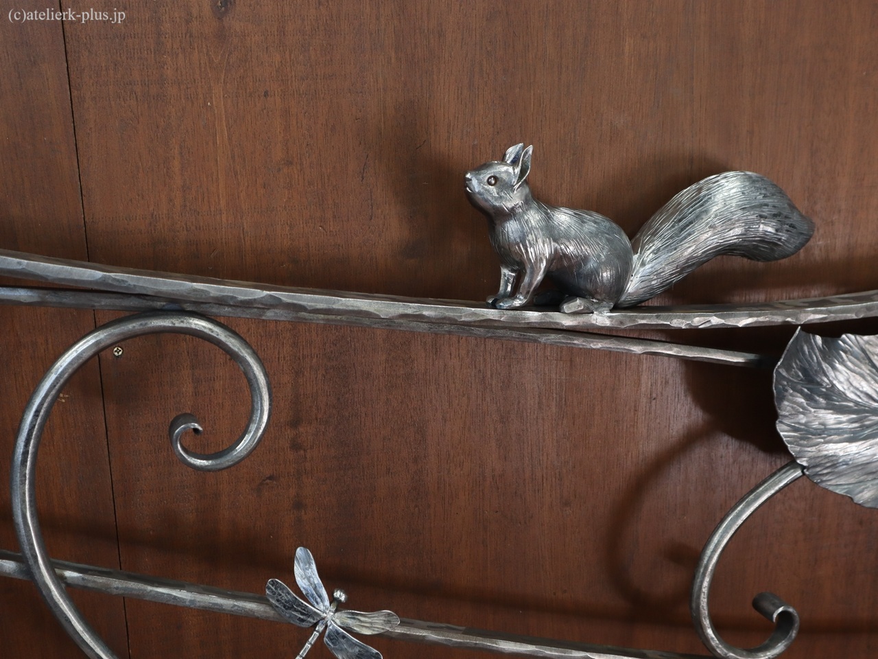 ロートアイアンのリス