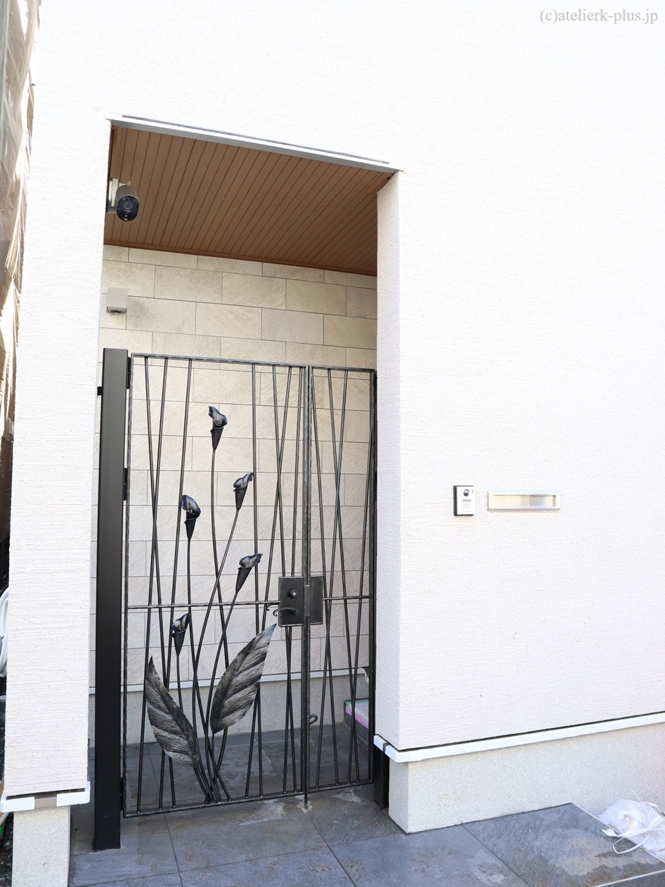 ロートアイアンの門扉【カラー】