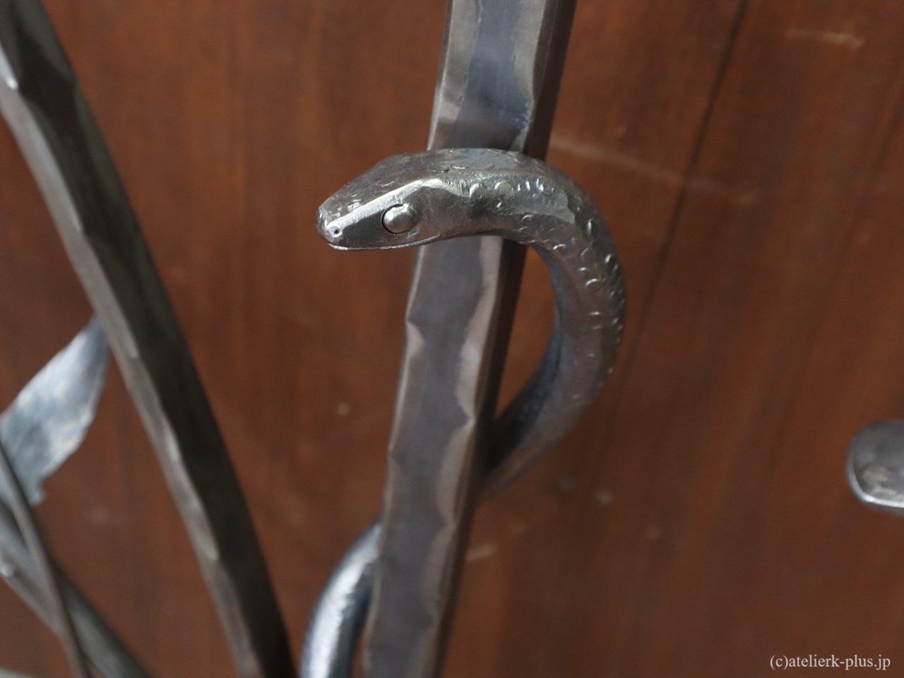 ロートアイアンのヘビ